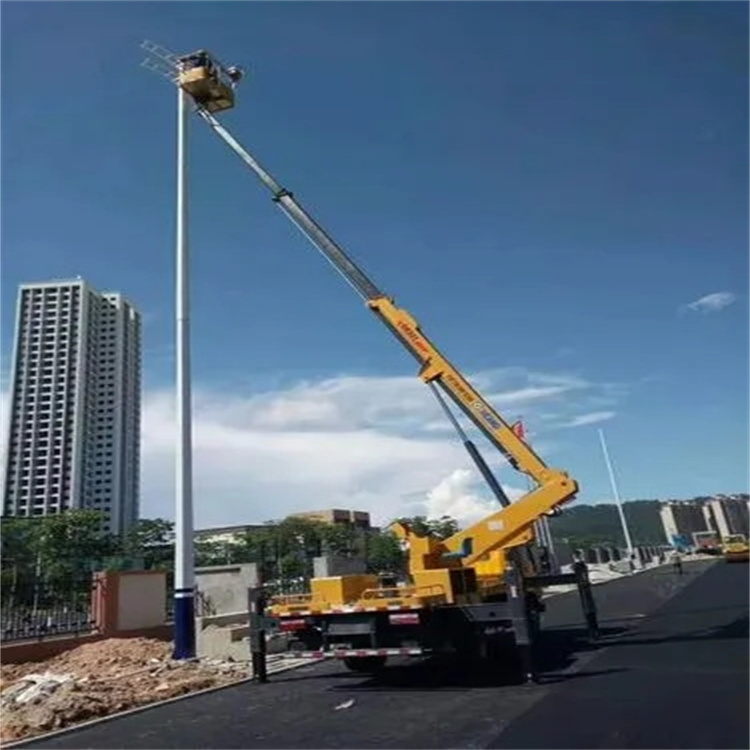 新蔡维修路灯的曲臂升降车出租