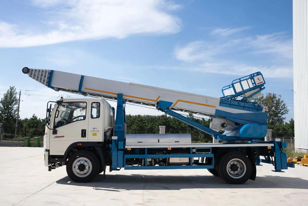 新蔡云梯上料车租赁费用