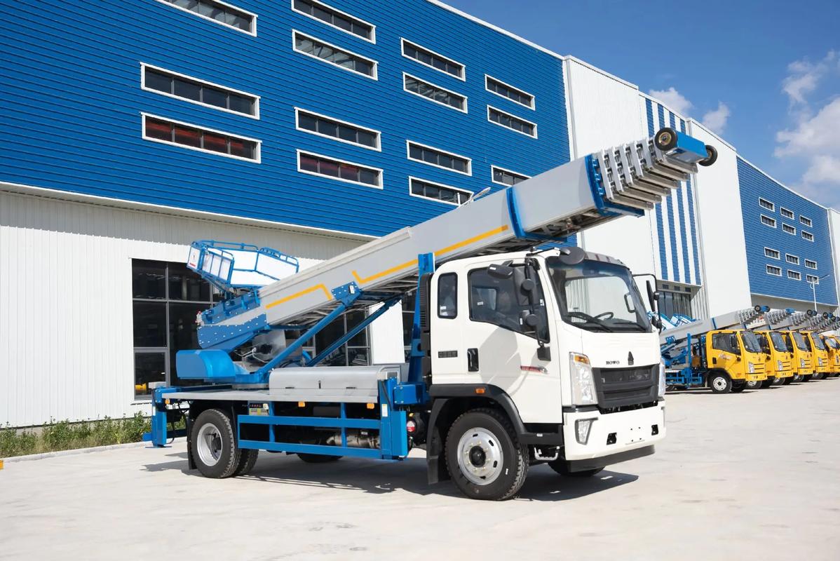 新蔡出租云梯车高空作业车 建筑垃圾搬运